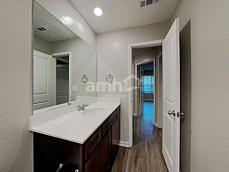 3315 Ridge Hill Pkwy — Photo 16
