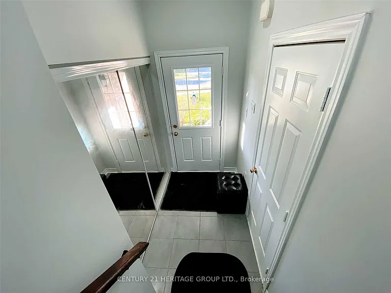 115 Harvest Hills Blvd — Photo 3