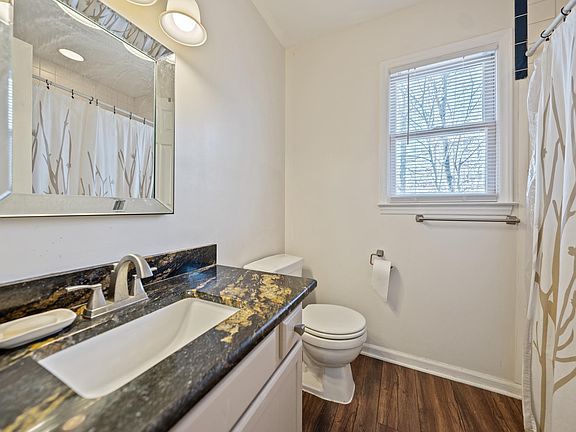 5th image of 1011 Estelle Ct