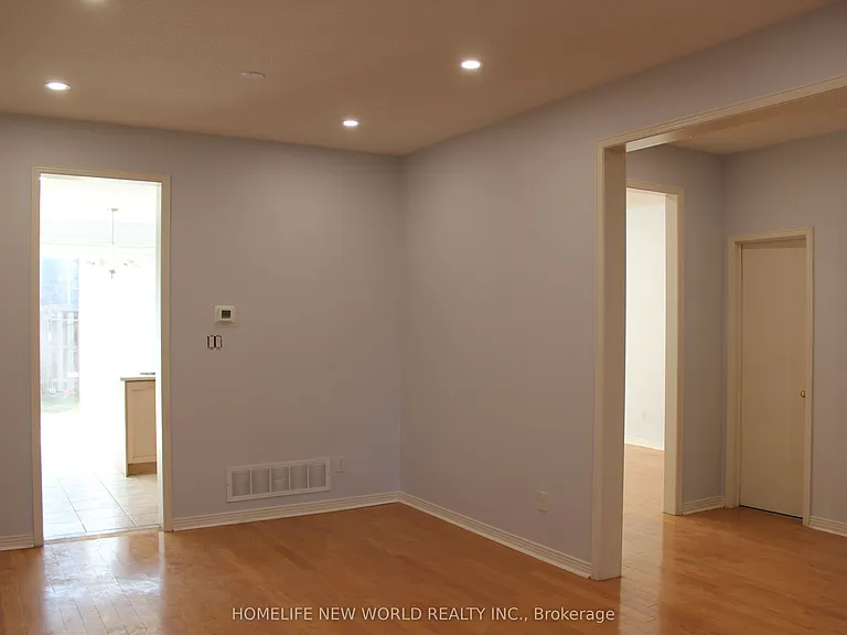 31 Barkwood Holw — Photo 12