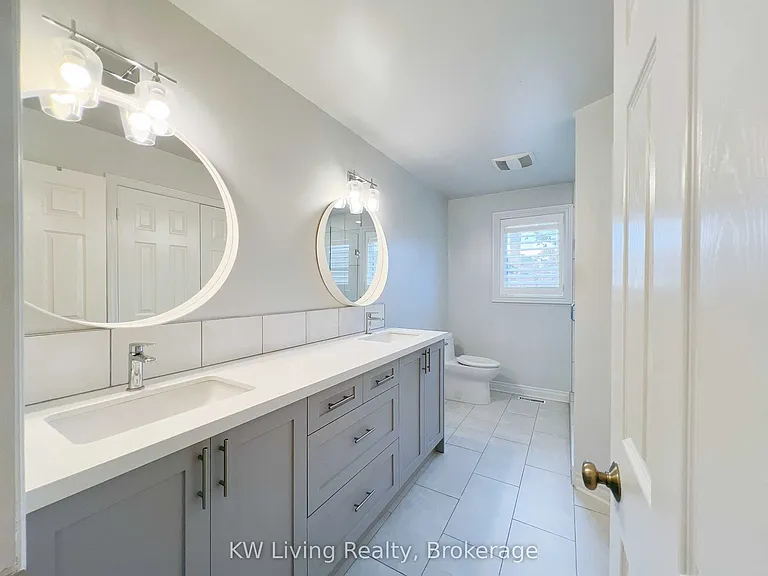 47 Waltham Cres — Photo 25
