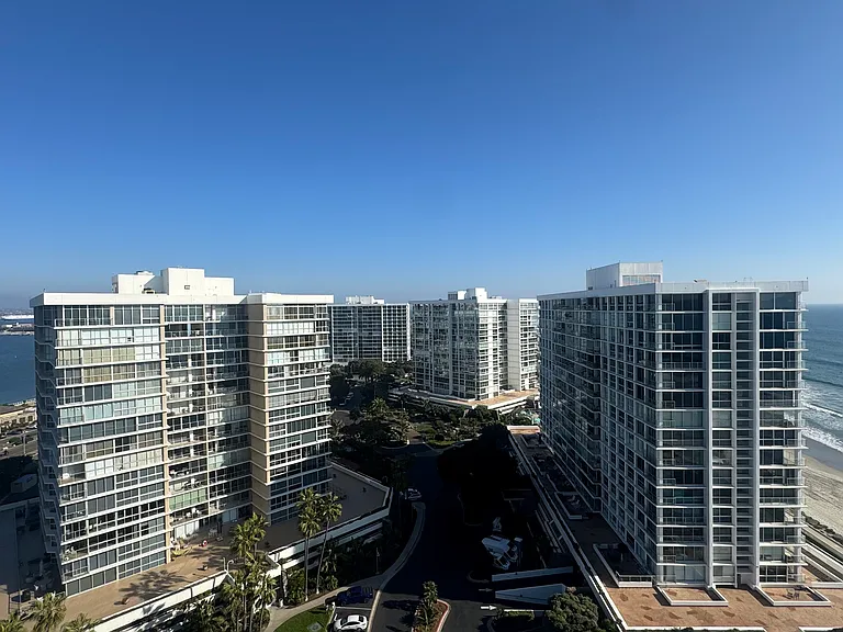 1730 Avenida Del Mundo #1601 — Photo 17