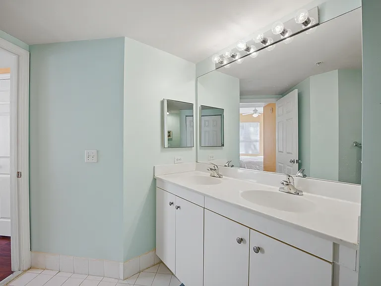 3221 Tuscany Way #3221 — Photo 15