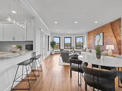 60 Charlesgate W APT 3C, Boston, MA, 02215