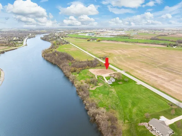 4351 Lost Dauphin Rd #6, De Pere, WI 54115