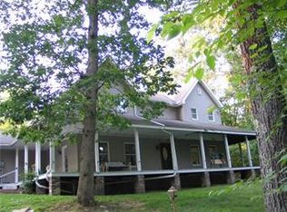 9173 N Loop Rd, Slatington, PA 18080