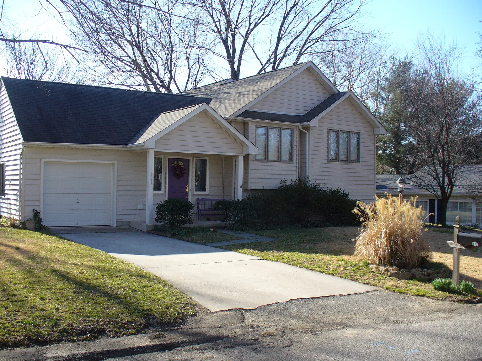 3 bed, 2.5 bath, 2100 sqft, $3,000 — Photo 2