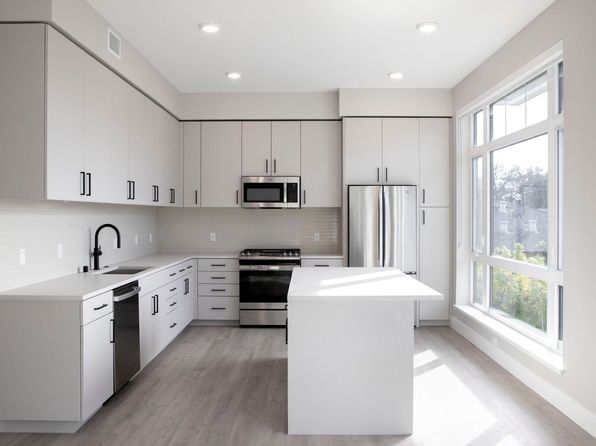 555 E Evelyn Ave #6520