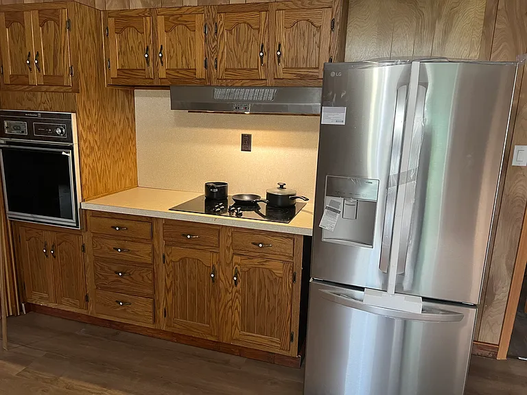 809 S Circle Dr E — Photo 8
