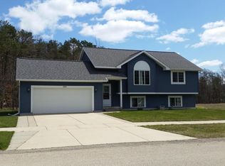 2669 Cutlass St, Wayland, MI 49348