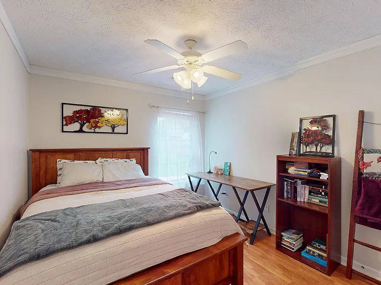 629 Linden Ln — Photo 23