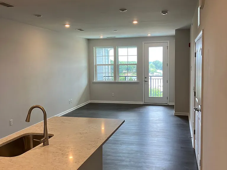 4455 Reed Creek Dr #304 — Photo 2