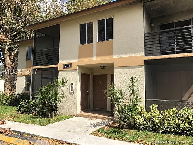 1st image of 701 Gardens Dr APT 201