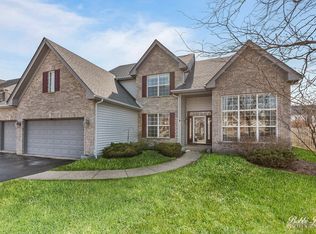 1135 Caledonia Ln, Crystal Lake, IL 60014