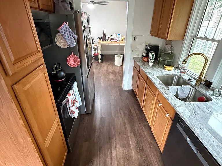 2827 Wood St — Photo 9