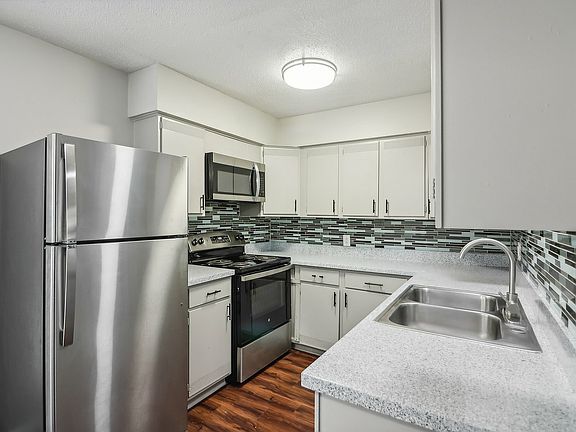 10-web-or-mls-James Ave-010