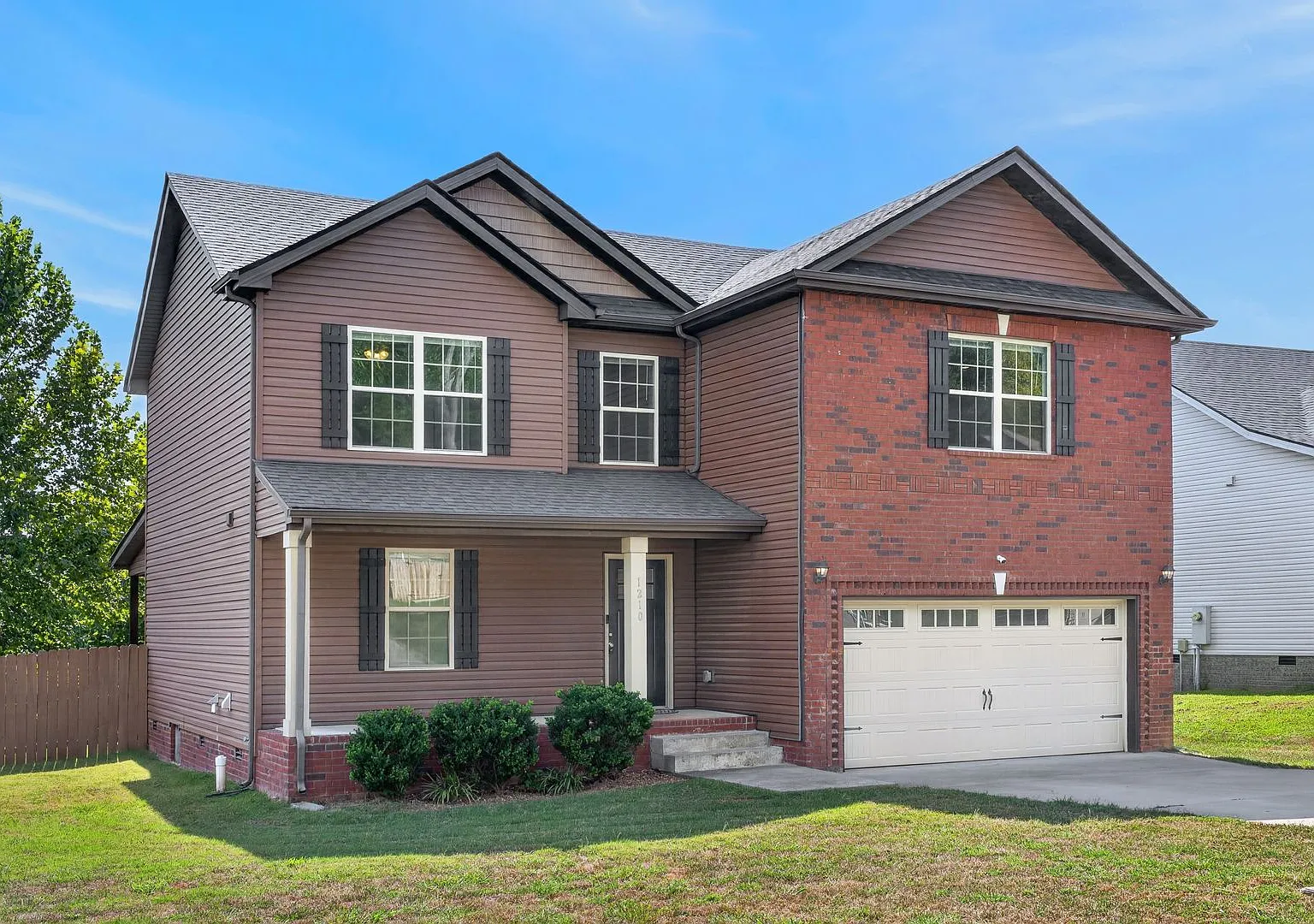 3 Bedroom Pet Friendly Home For Rent Near Exit 1 — Photo 3