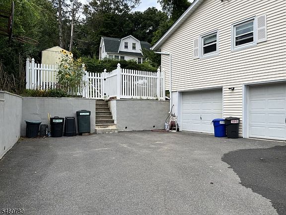 4th image of 21 Williams St