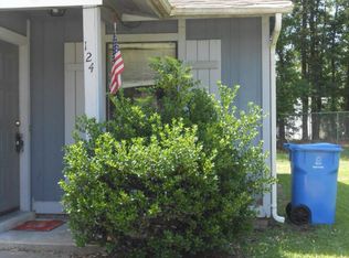 124 Twinwood Dr, Jacksonville, NC 28546