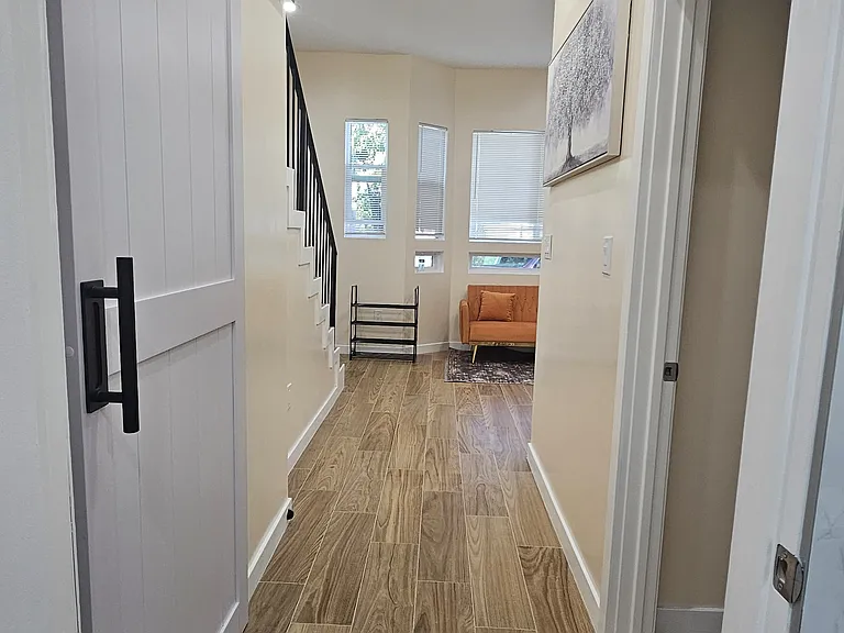 6920 Loma Verde Ave #1/2 — Photo 10