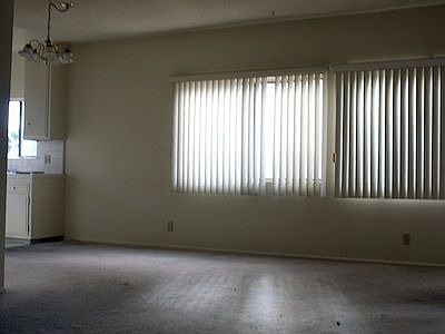 4th image of 11722 Mayfield Ave APT 9