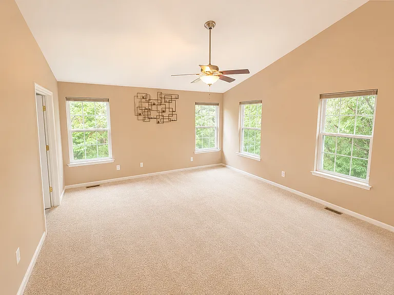 15 Saw Mill Ct — Photo 6