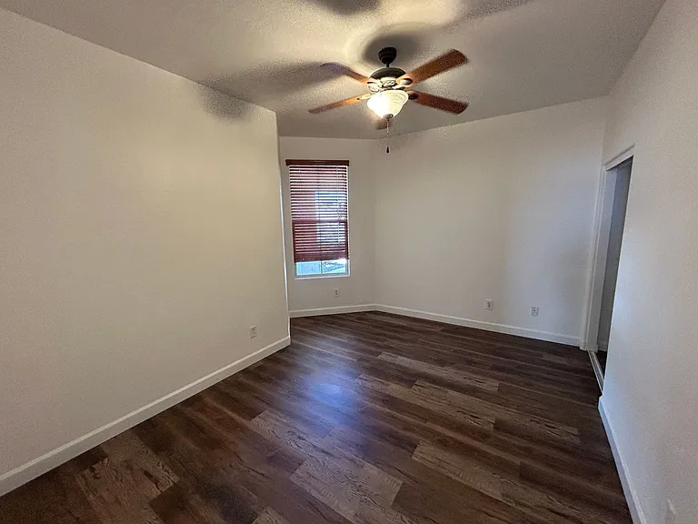 7325 W Ellis St — Photo 12