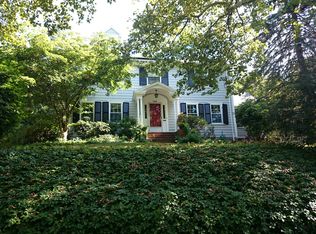 105 Walnut Hill Rd, Brookline, MA 02467