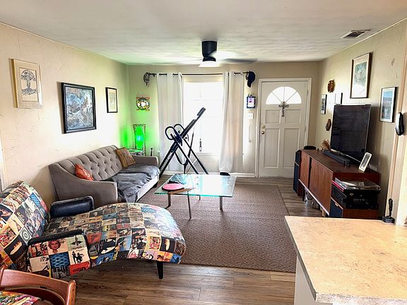 3rd image of 9321 Mimosa Rd