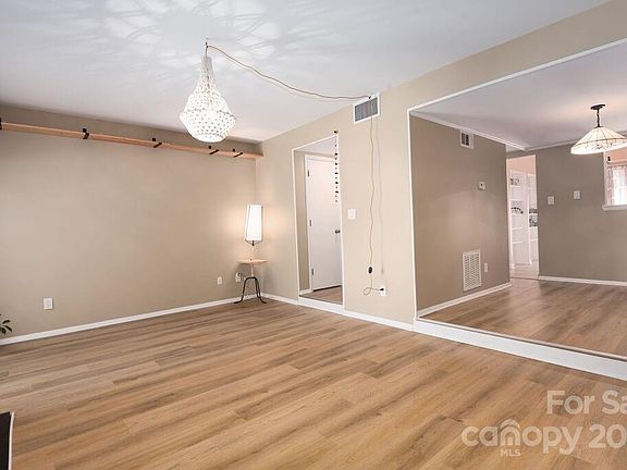 4th image of 3724 Winding Creek Ln