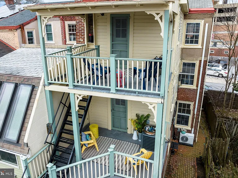 16 W Miner St — Photo 37