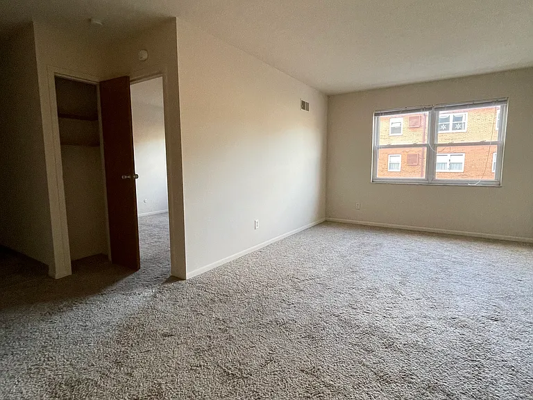 1340 King Ave — Photo 23