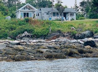 25 W Strand Rd, New Harbor, ME 04554