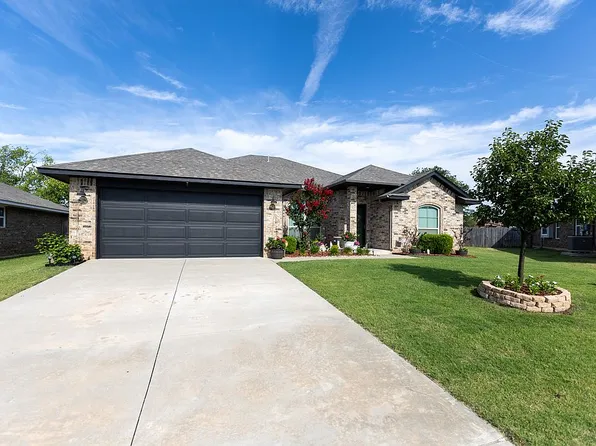 4200 Caracara Ct, Norman, OK 73072