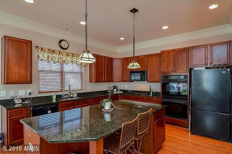 1st image of 7976 Sequoia Park Way