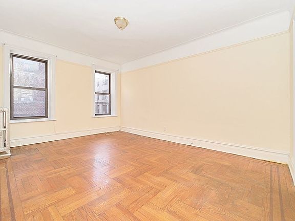 3rd image of 221 E 16th St APT 1D
