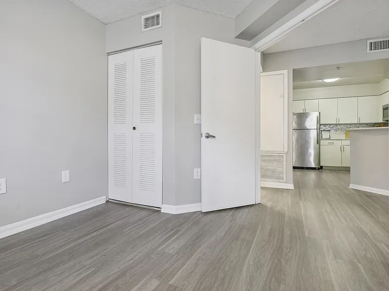Pembroke Pines Landings Apartments — Photo 22