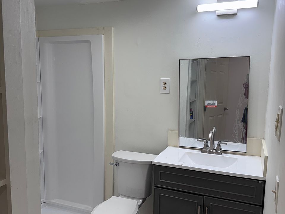1st image of 101 Woodhaven Dr