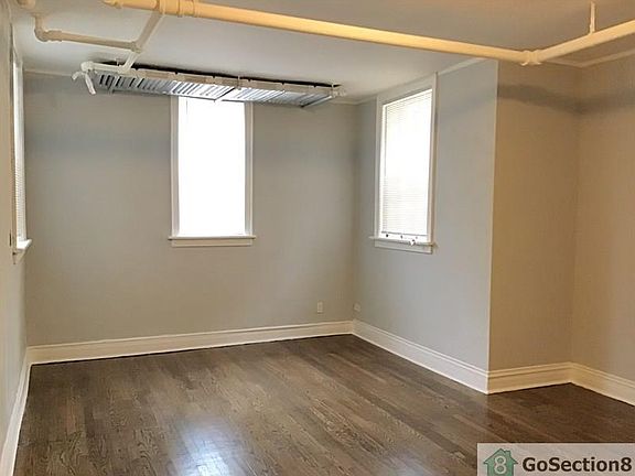 2nd image of 6952 S Clyde Ave #0