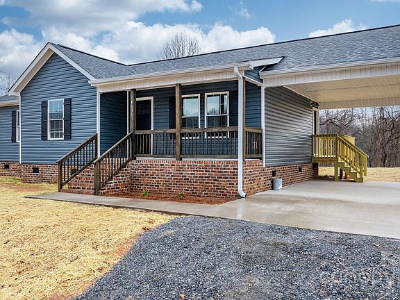 3rd image of 4135 Whitener Dr