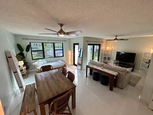 900 River Reach Dr, Fort Lauderdale, FL