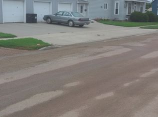 207 N Depot St APT 4, Parkston, SD 57366