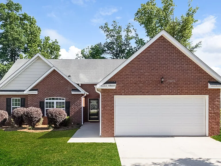 437 Camella Cir — Photo 1