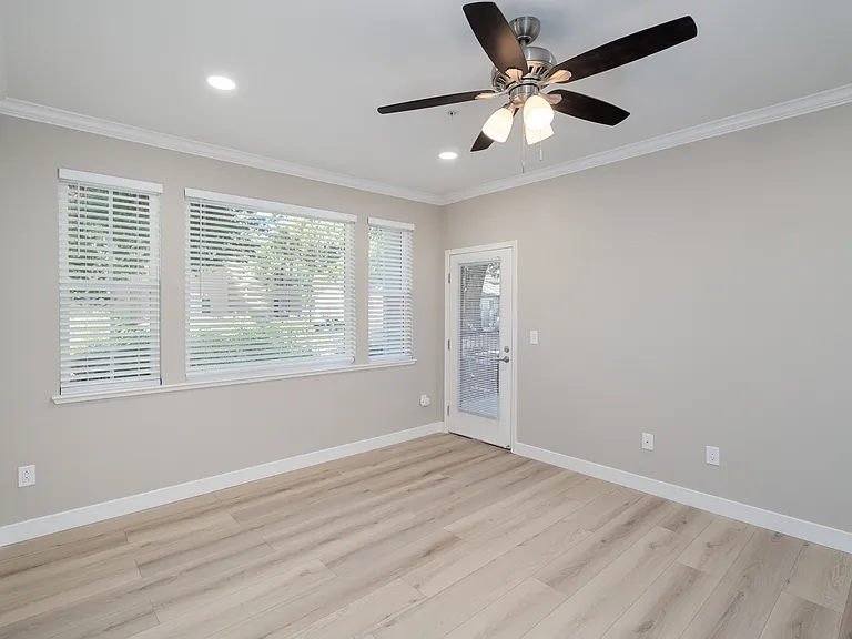 Almanor - 2BR, 2BA 1,146SF