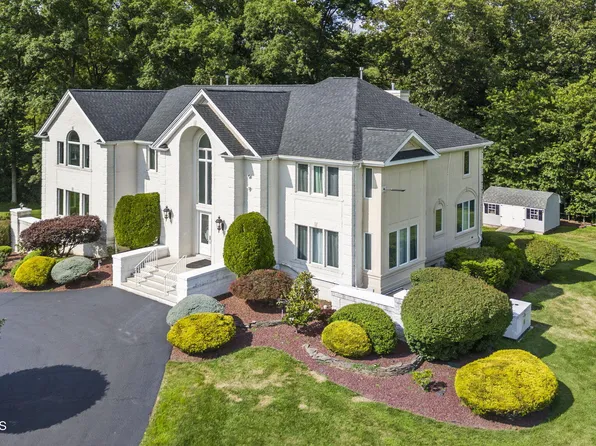 16 Shallow Brook Road, Morganville, NJ 07751