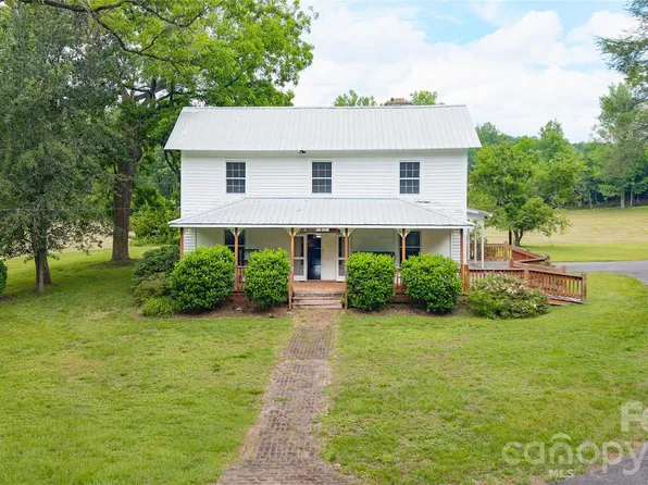 1511 Millers Creek Rd, Lenoir, NC 28645
