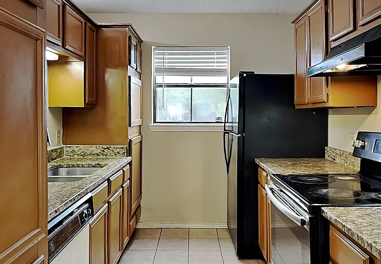 9600 Royal Ln #301 — Photo 7