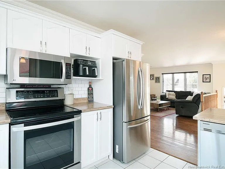 159 Theriault St — Photo 3