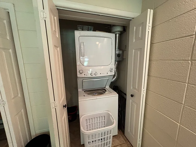 900 Brightwood Manor Dr #B-4 — Photo 9