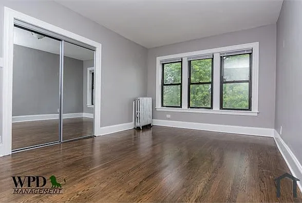 1311 W 82nd St #1 — Photo 6